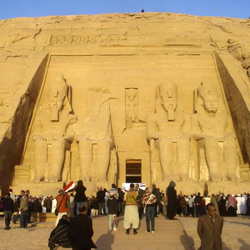Революция обошлась туристической отрасли Египта в 2 миллиарда долларов