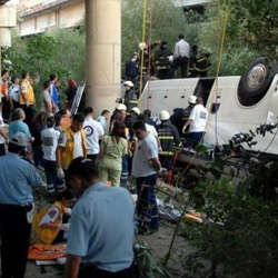 Автобус с российскими туристами перевернулся в Турции: один человек погиб, 24 пострадали