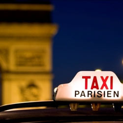 Франция парализована забастовкой таксистов