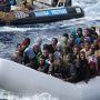 Италия. У берегов Италии перевернулось судно с 400 мигрантами