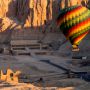 Воздушный шар с 20 туристами упал в Египте
