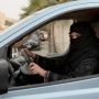 Саудовским женщинам без косметики предложили давать водительские права